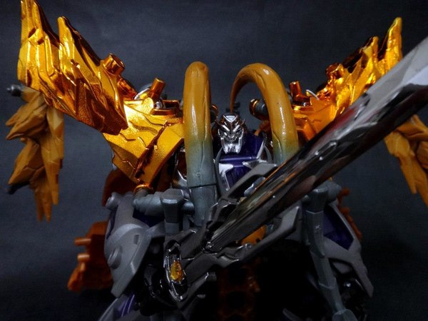 Transformers Prime AM 19 Gaia Unicron In Hand Images   It That A Combiner  (22 of 26)